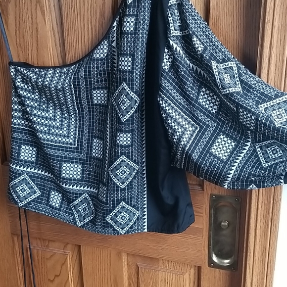 BCBGMaxAzria One Shoulder Blouse - Picture 4 of 8